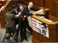 Пытавшегося вынести Яценюка из ВР депутата исключили из фракции БПП, - одесские нардепы