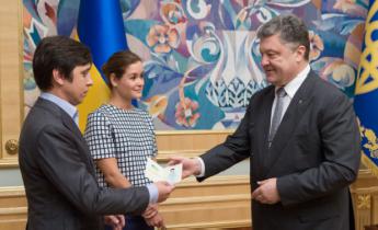 Порошенко предоставил украинское гражданство Марии Гайдар и российскому журналисту Федорину